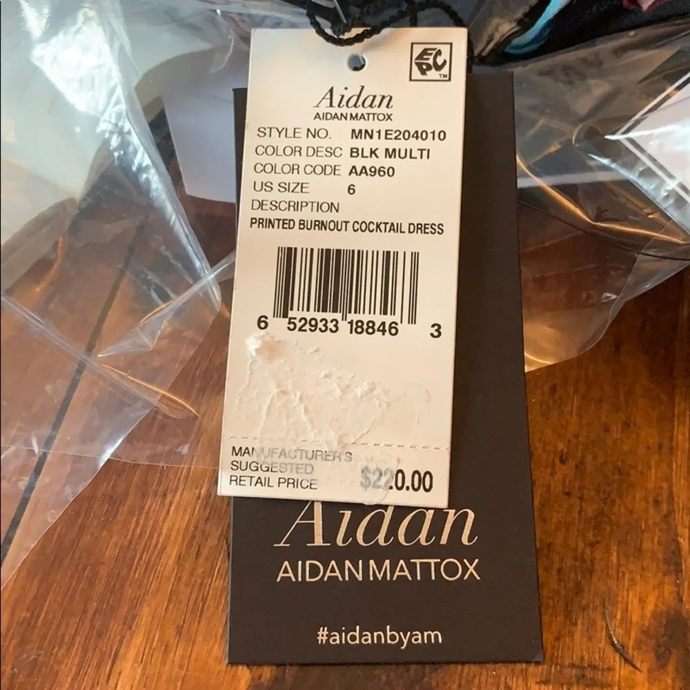 NWT Aidan Mattox printed burnout floral cocktail dress Size 6 (MSRP $220) - Picture 4 of 4